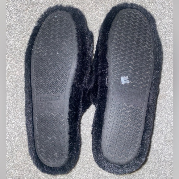 Steven Madden Black Fluffy Smile Face Slippers Women | Steven Madden | US L - Picture 4 of 7
